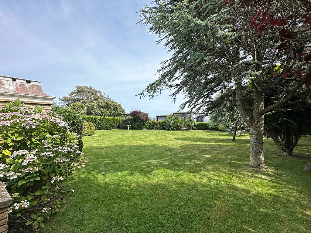 Additional image 4 of 4 bed detached house for saleThe Drive, Craigweil Private Estate, Aldwick, West Sussex PO21