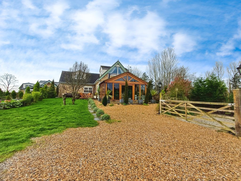 Additional image 4 of 4 bed detached house for saleKnowle Lane, Bradford BD12