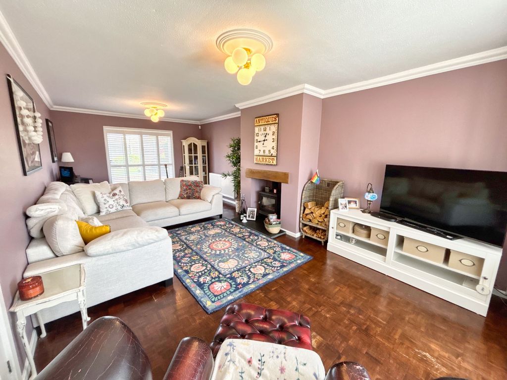 Additional image 4 of 5 bed detached house for saleRogers Lane, Laleston CF32
