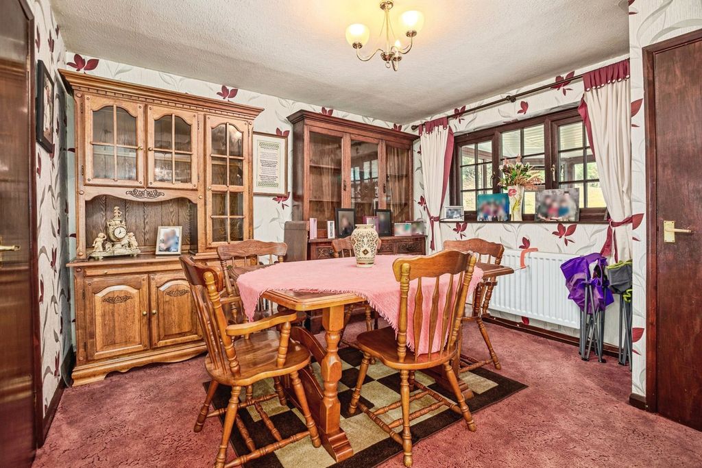 Additional image 4 of 5 bed detached bungalow for saleLlandyssil, Montgomery SY15