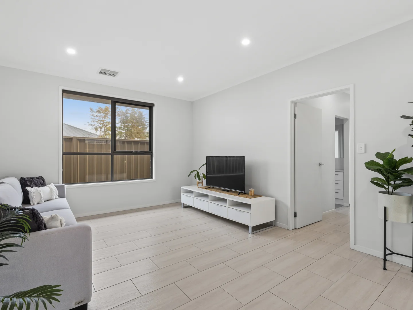 Additional image 2 of 7 Fathom Crescent, Seaford Meadows SA 5169