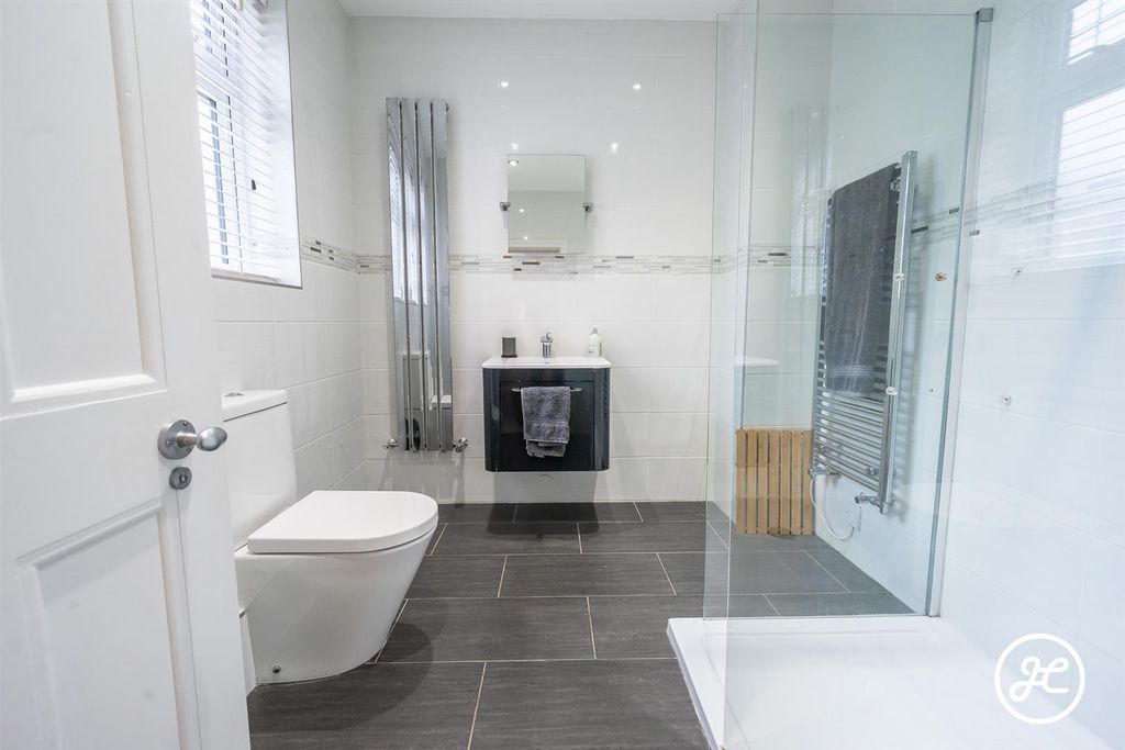 Additional image 19 of 6 bed detached house for saleDurleigh Road, Bridgwater TA6