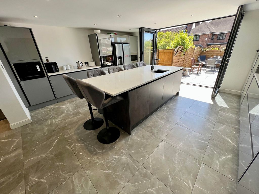Additional image 4 of 5 bed detached house for saleParkway, Stanley Park FY3