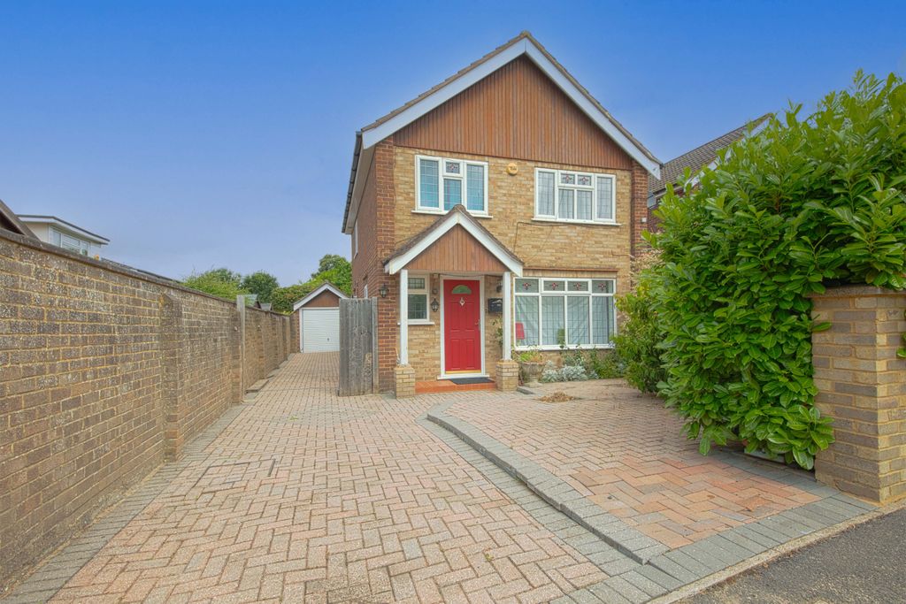 3 bed detached house for saleHavelock Road, Maidenhead SL6