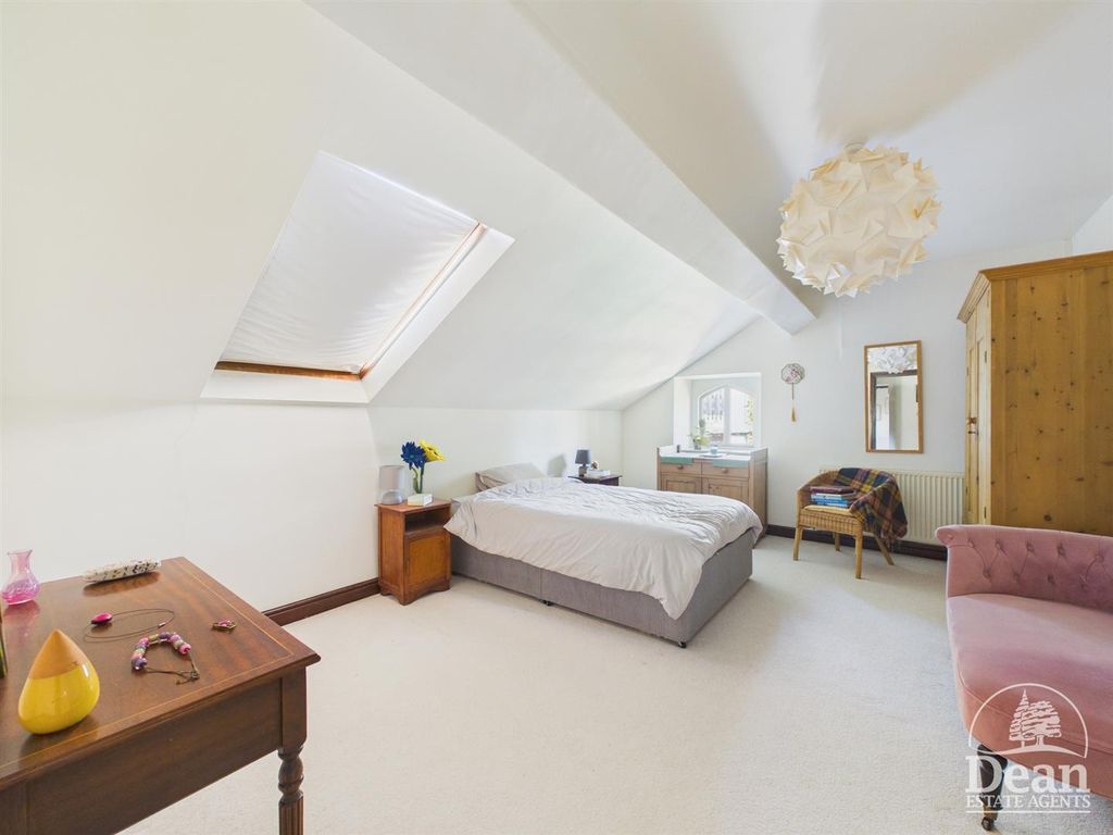Additional image 9 of 2 bed flat for saleThe Haie, Newnham GL14