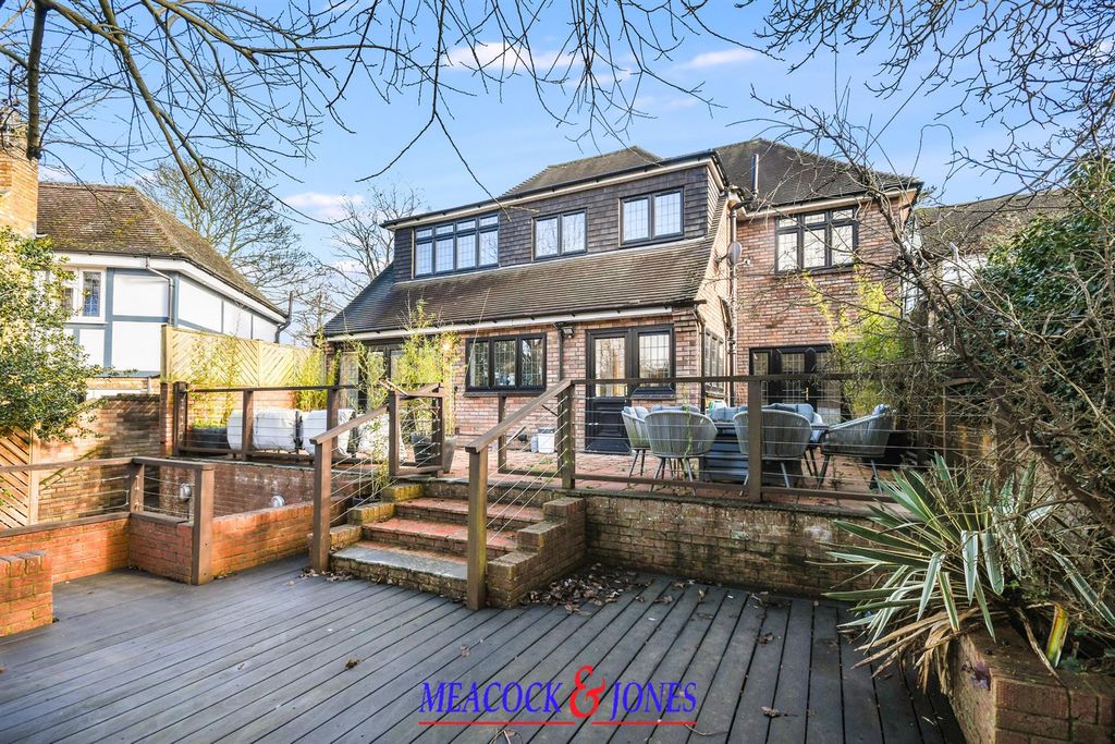 Additional image 28 of 5 bed detached house for saleMount Avenue, Hutton Mount, Brentwood CM13