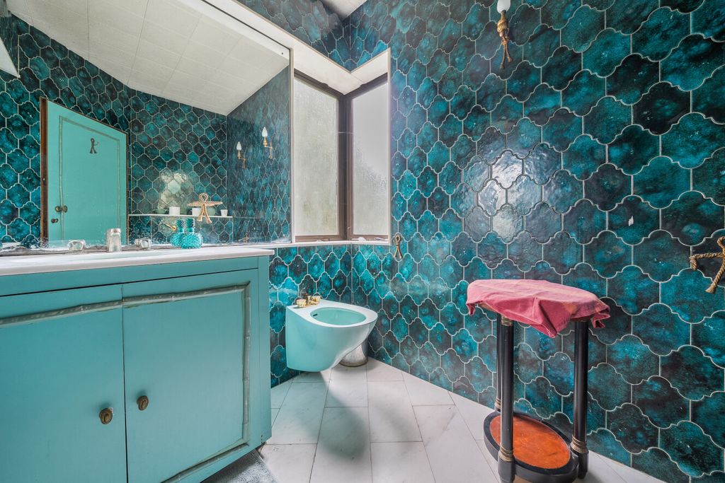Additional image 17 of 6 bed detached house for saleSouth Hill Road, Bromley BR2