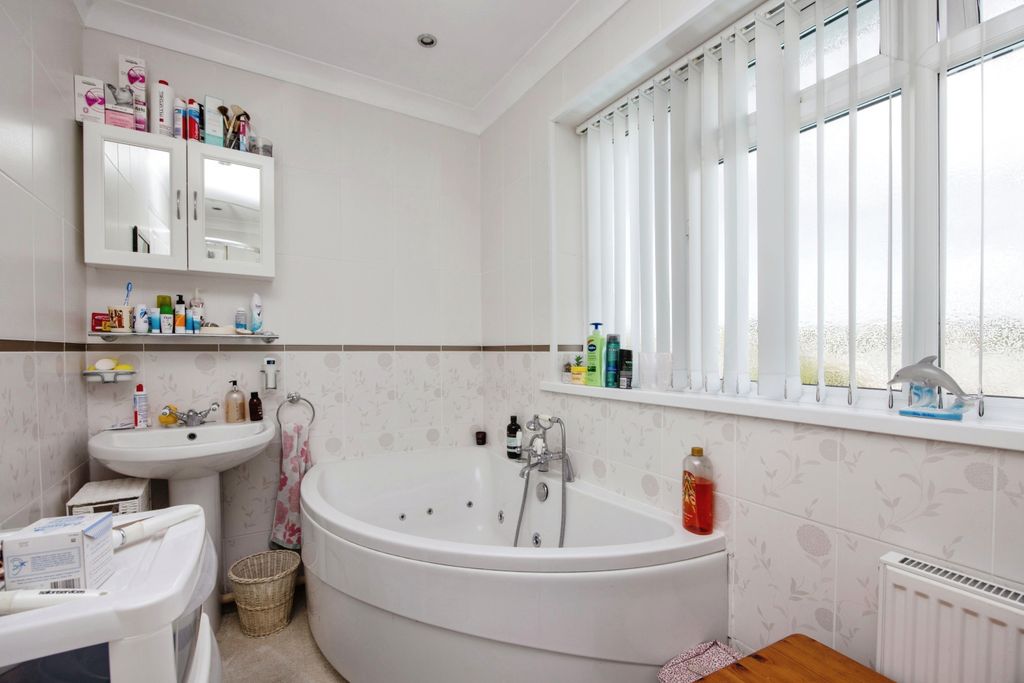 Additional image 12 of 4 bed detached house for saleHomefield Park, Bodmin, Cornwall PL31