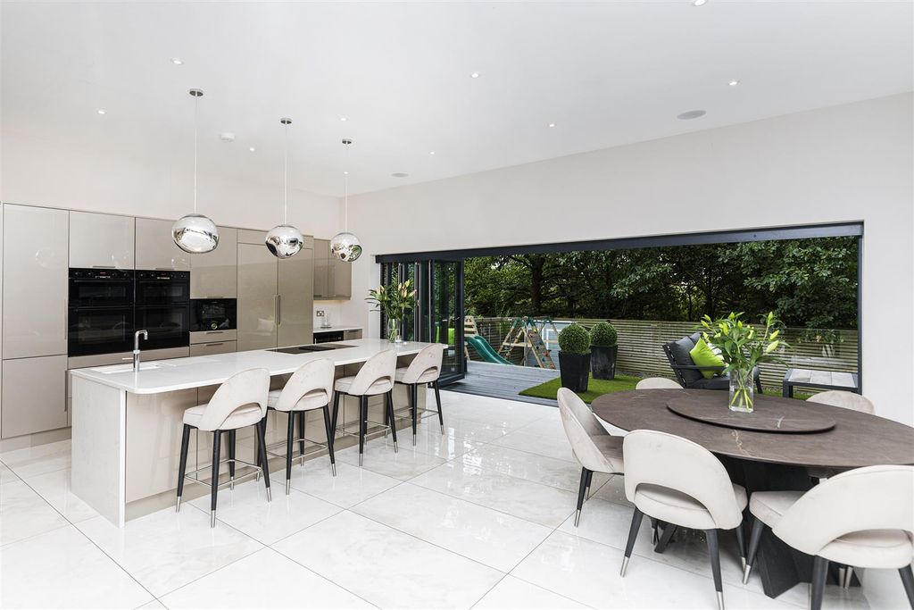 Additional image 2 of 5 bed detached house for saleThe Beeches, Birkenshaw, Bradford BD11