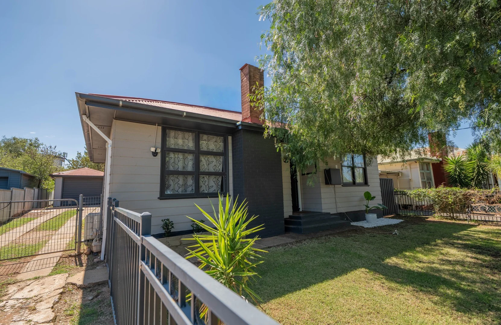 33 Conridge Street, Forbes NSW 2871