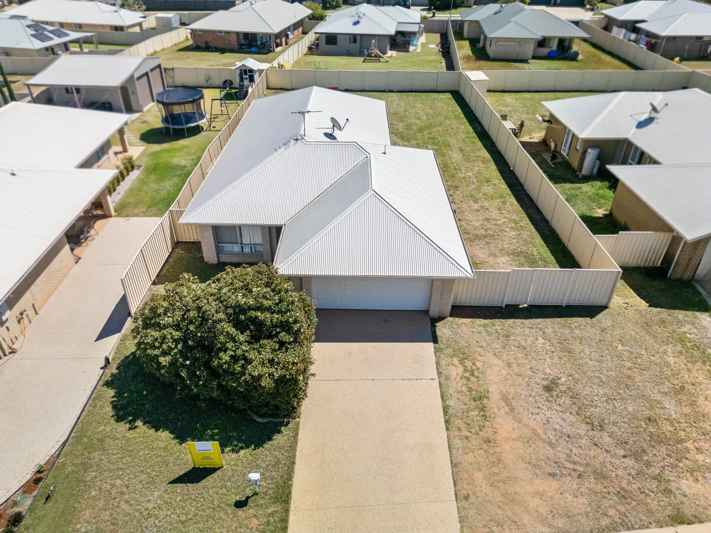 Additional image 2 of 10 Windermere Street, Emerald QLD 4720