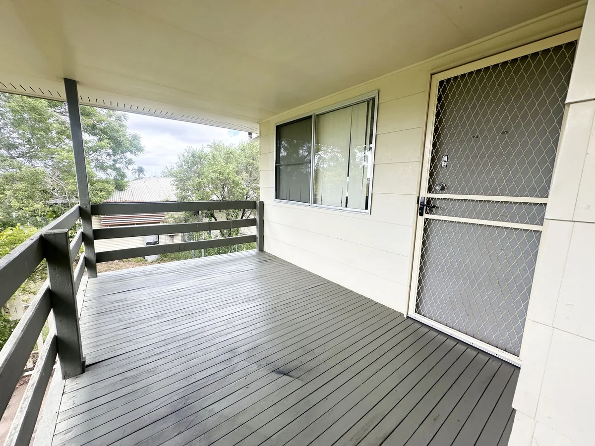 67 Beresford Crescent, Dysart QLD 4745 photo 3