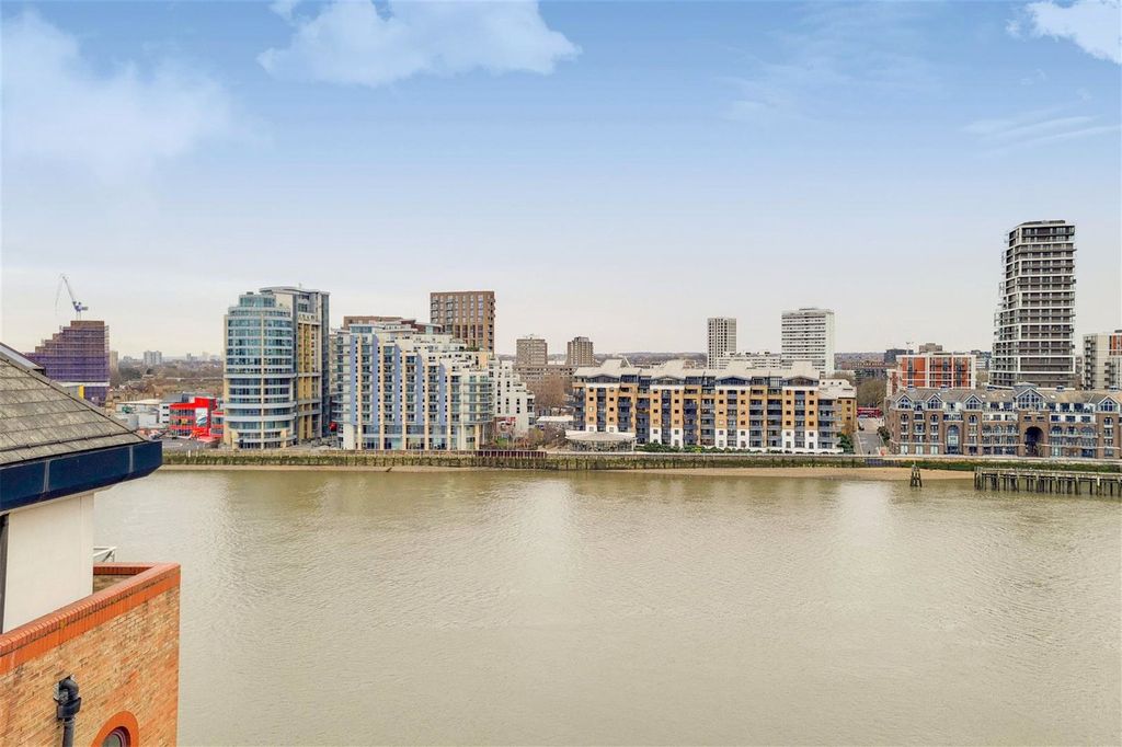 Additional image 5 of 2 bed flat for saleWilliam Morris Way, London SW6