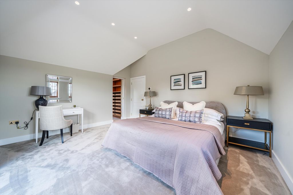 Additional image 10 of 4 bed detached house for saleStubbs Hill, Binfield, Berkshire RG42