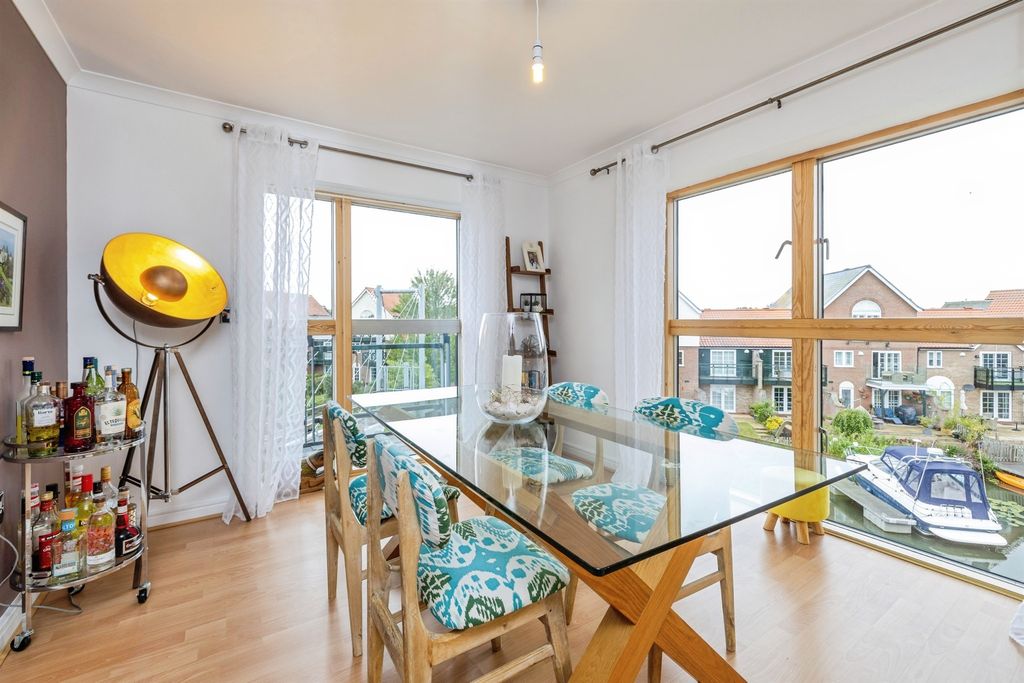 Additional image 10 of 2 bed flat for saleMarine Approach, Lincoln LN1