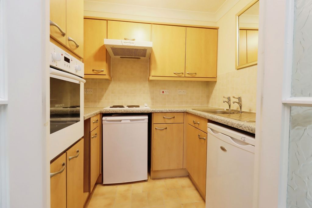 Additional image 7 of 2 bed flat for saleHazledine Court, Shrewsbury SY3