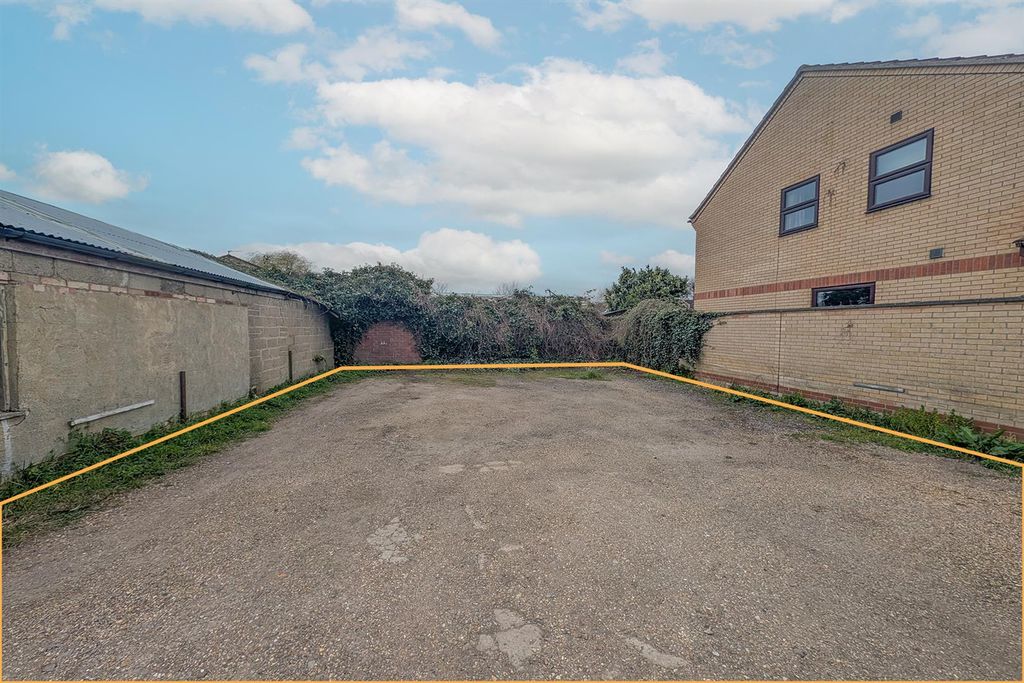 Land for saleRed Lion Square, Soham CB7