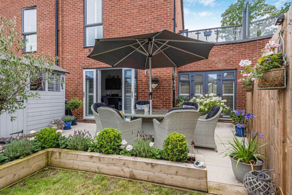 Additional image 3 of 4 bed link detached house for saleMulberry Walk, Bordon GU35