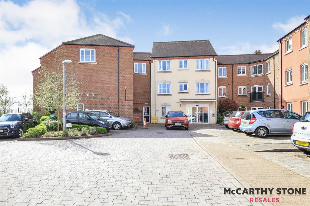2 bed flat for saleTalbot Court, Salop Street, Bridgnorth WV16
