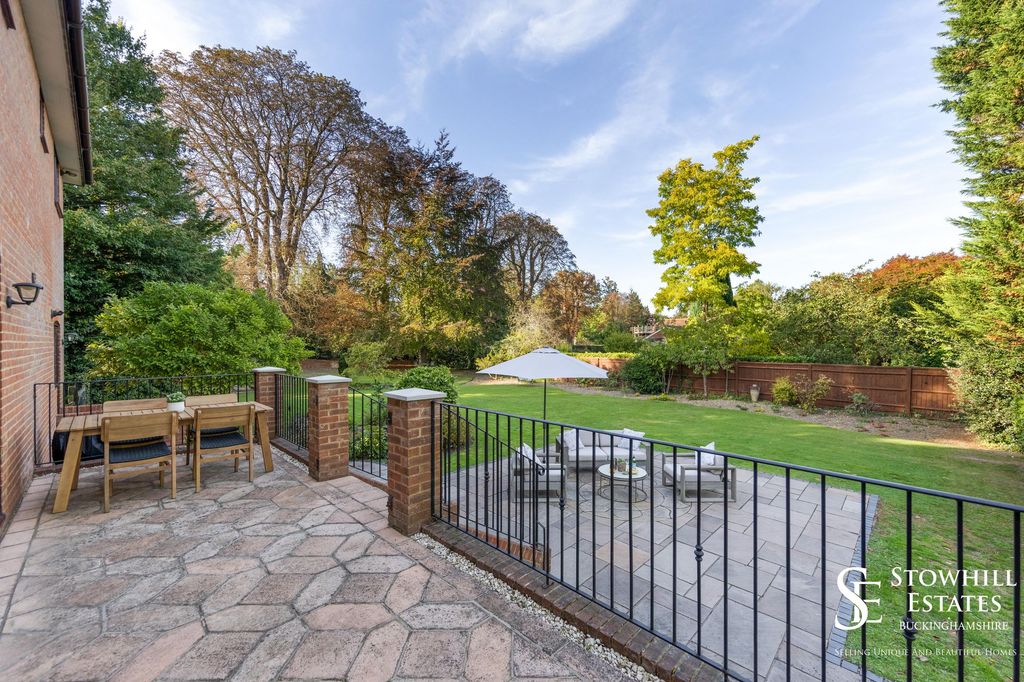 Additional image 28 of 6 bed detached house for saleRiversdale, Bourne End SL8