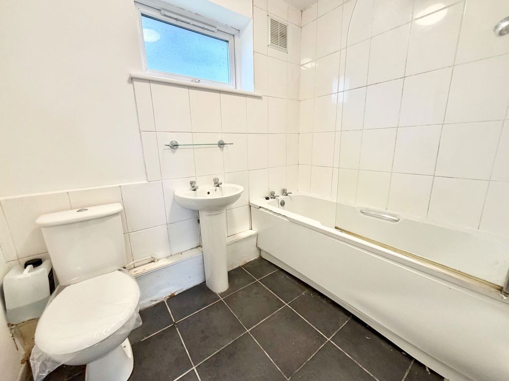Additional image 8 of 1 bed flat for saleBisell Way, Brierley Hill DY5