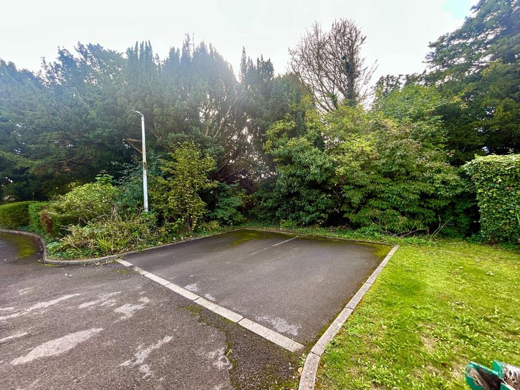 Additional image 4 of 2 bed flat for sale2 Bed First Floor Flat, Avenue Court, Westgate, Bridlington YO16