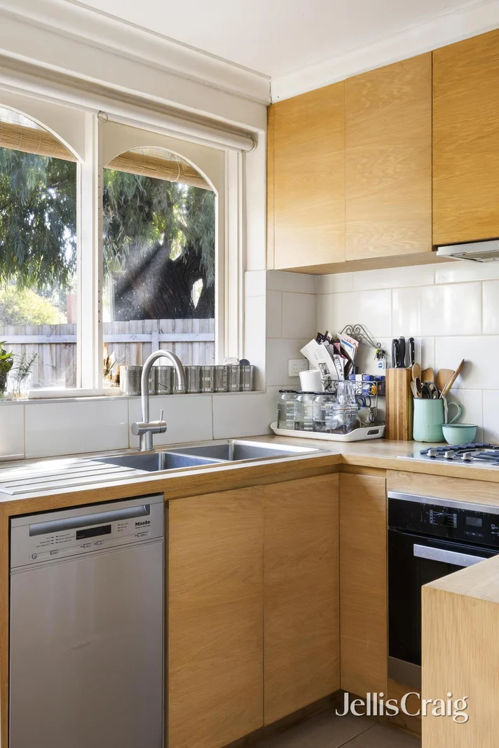 Additional image 7 of 1/144 Perry Street, Fairfield VIC 3078