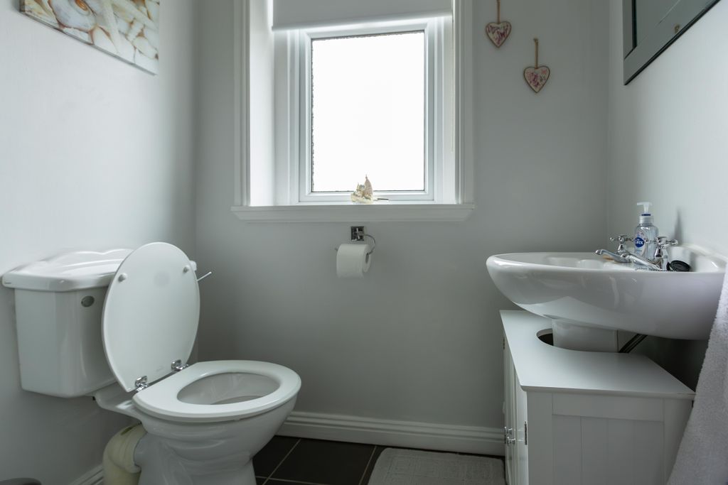 Additional image 10 of 2 bed flat for saleMaxwood Road, Galston KA4