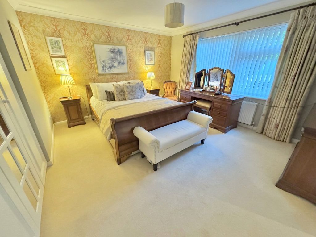Additional image 15 of 3 bed flat for saleMartello Road South, Canford Cliffs, Poole BH13
