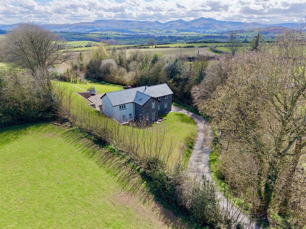 Additional image 2 of 4 bed detached house for saleGarthbrengy, Brecon LD3