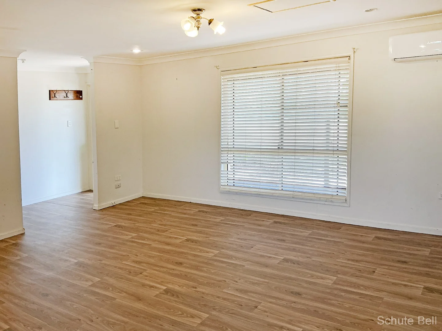 74 Falcon St, Longreach QLD 4730 photo 4