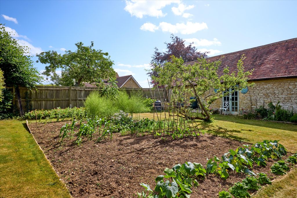 Additional image 20 of 5 bed detached house for saleSteane, Brackley, Northamptonshire NN13