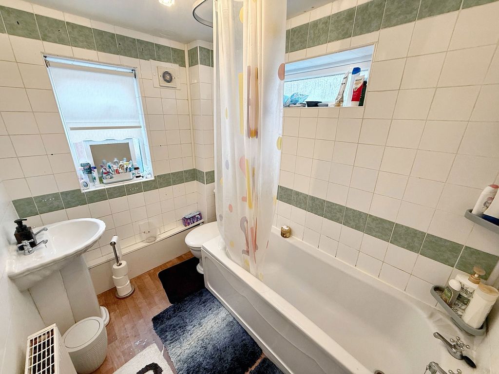 Additional image 6 of 2 bed flat for saleAshley Road, South Shields NE34