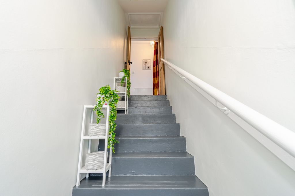 Additional image 27 of 2 bed flat for sale93 Redford Road, Edinburgh EH13