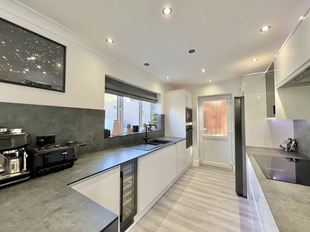 Additional image 6 of 4 bed detached house for salePlovers Way, Herons Reach FY3