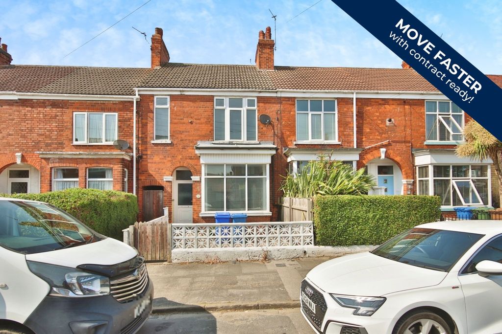 3 bed terraced house for salePark Avenue, Withernsea HU19