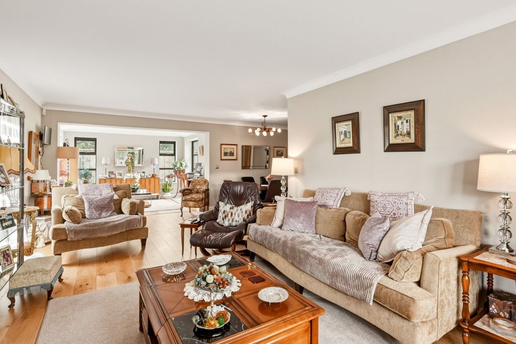 Additional image 2 of 4 bed detached house for saleThe Horseshoe, Tadcaster Road, York YO24