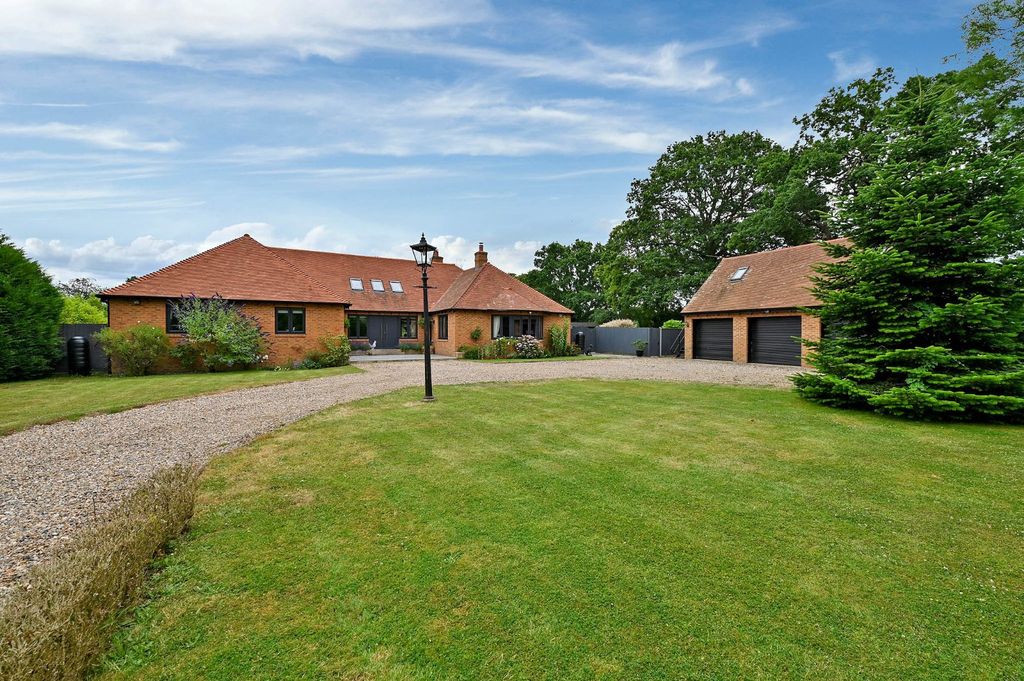 Additional image 17 of 6 bed detached house for saleGibbins Lane, Warfield, Bracknell, Berkshire RG42