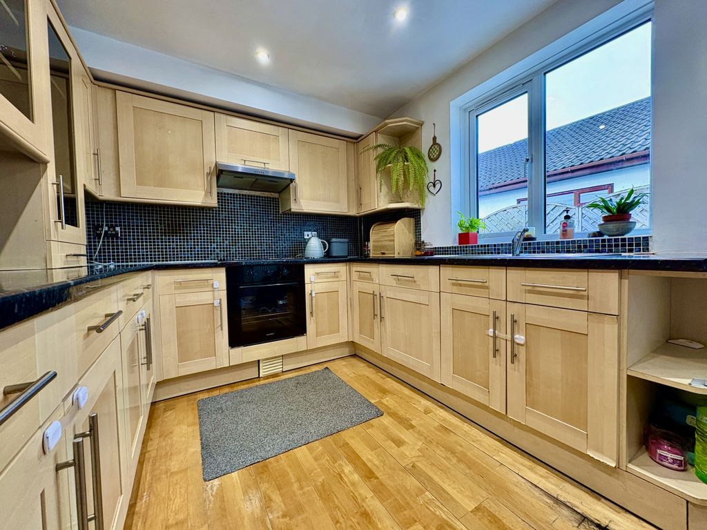 Additional image 6 of 4 bed semi-detached house for saleBow Street SY24