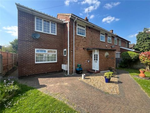 Glebe Way, Hanworth, Middlesex TW13