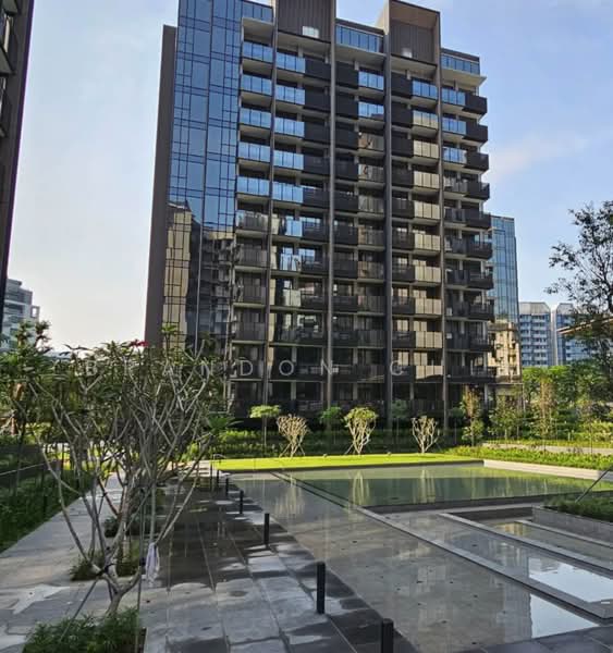 32 Leedon Heights photo 2