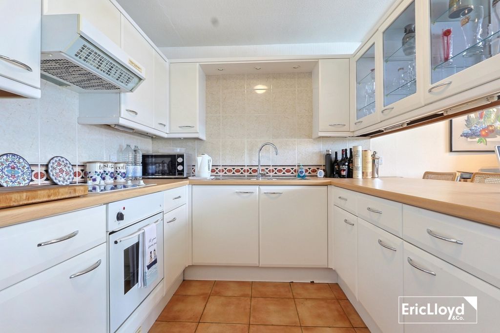 Additional image 2 of 2 bed flat for saleBlackball Lane, Brixham TQ5
