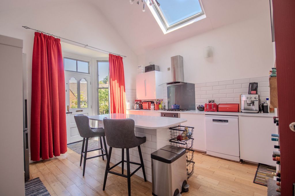 Additional image 3 of 3 bed flat for saleFields Road, Newport NP20
