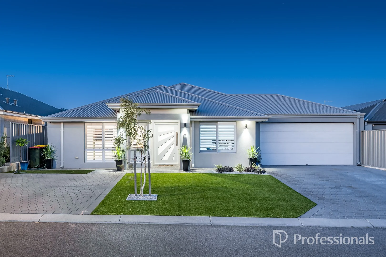 12 Althorpe Grove, Eglinton WA 6034