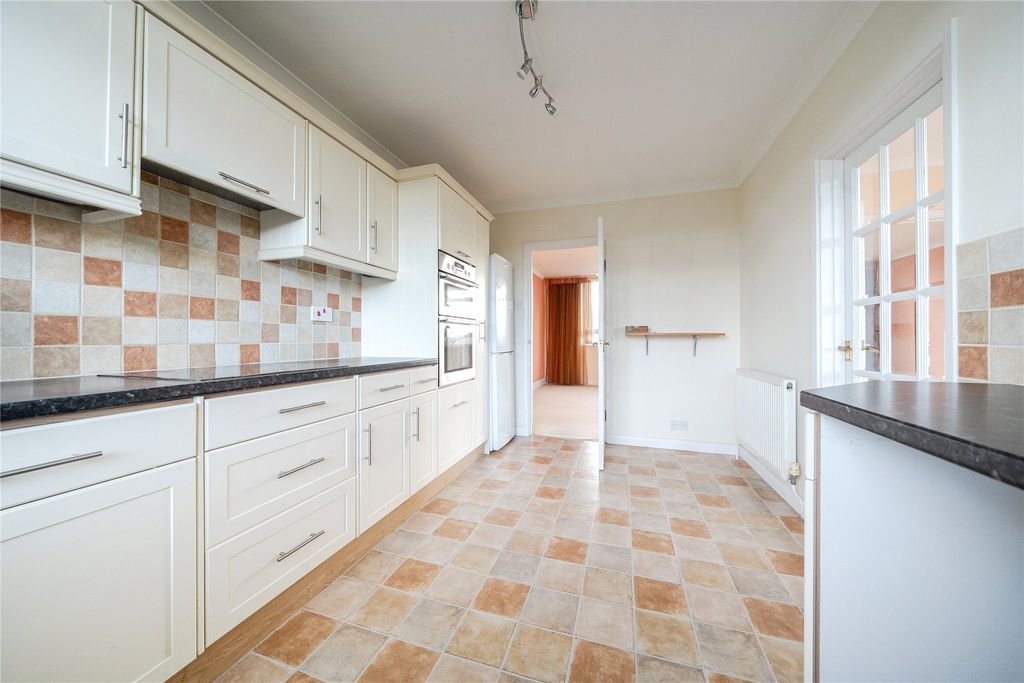 Additional image 4 of 3 bed flat for saleHawthorne Road, Bickley BR1