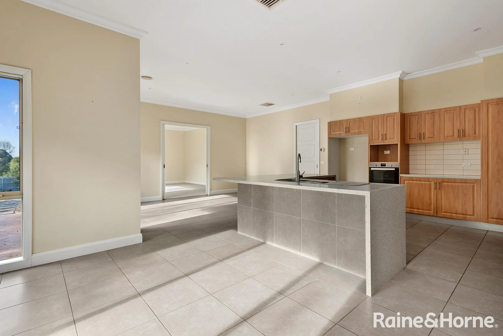 Additional image 5 of 12 Cassandra Close, Gisborne VIC 3437