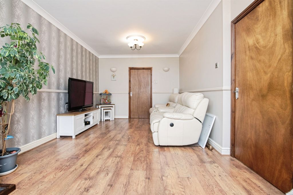 Additional image 4 of 3 bed semi-detached house for saleHigh Street, Pensnett, Brierley Hill DY5