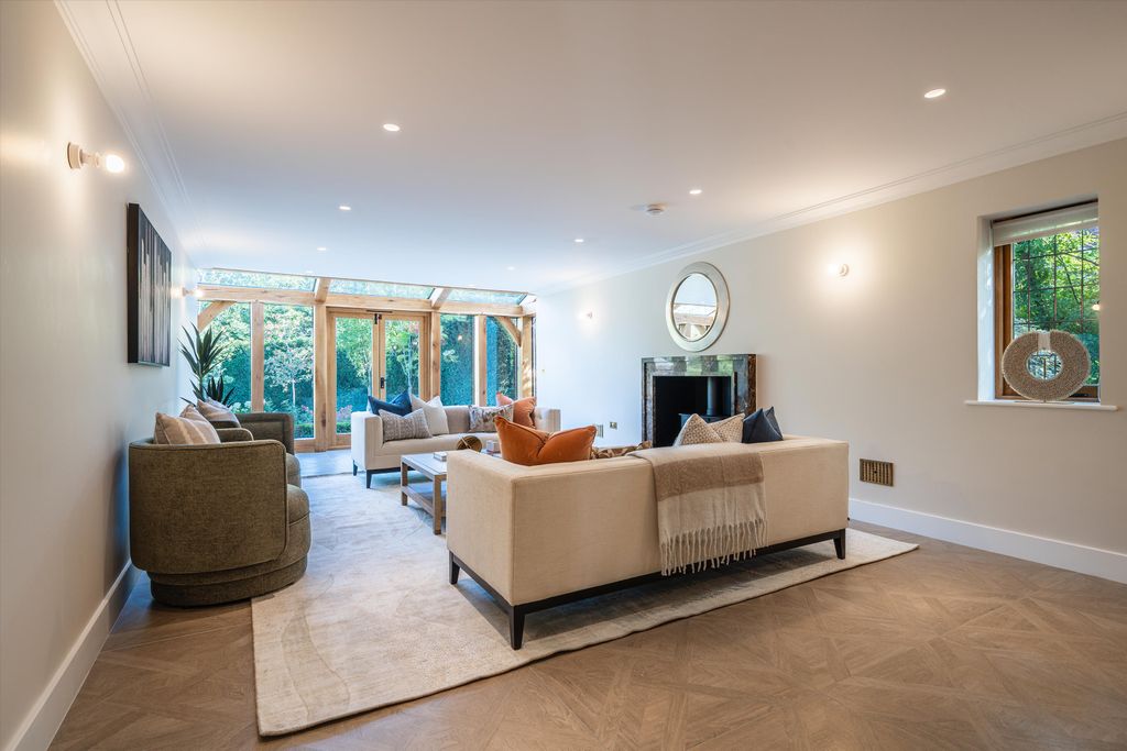 Additional image 8 of 4 bed detached house for saleStubbs Hill, Binfield, Berkshire RG42