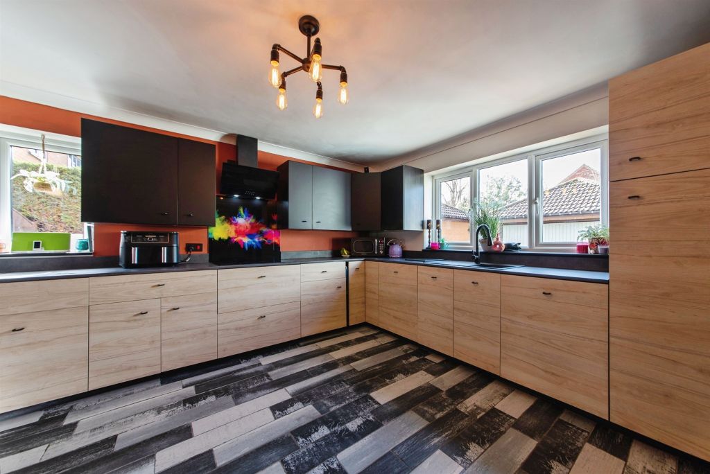 Additional image 16 of 5 bed detached house for saleSouth Road, Bourne PE10