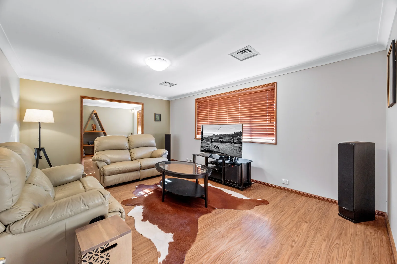 15 Kestrel Place, Ingleburn NSW 2565 photo 4